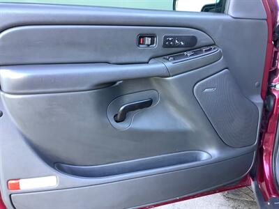 2006 GMC Sierra 1500 SLT 1   - Photo 10 - Crest Hill, IL 60403