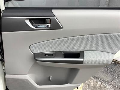 2013 Subaru Forester 2.5X Premium   - Photo 24 - Crest Hill, IL 60403