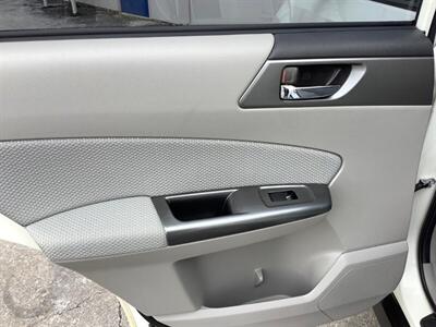 2013 Subaru Forester 2.5X Premium - Photo 22 - Crest Hill, IL 60403