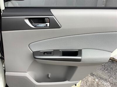 2013 Subaru Forester 2.5X Premium - Photo 24 - Crest Hill, IL 60403