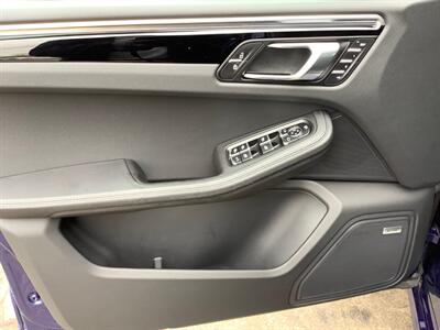 2024 Porsche Macan S   - Photo 16 - Crest Hill, IL 60403