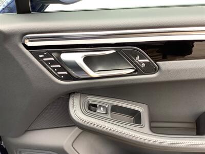 2024 Porsche Macan S   - Photo 32 - Crest Hill, IL 60403