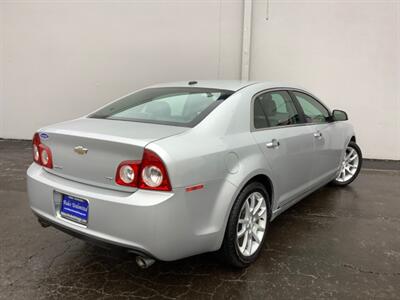 2009 Chevrolet Malibu LTZ   - Photo 6 - Crest Hill, IL 60403