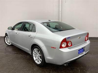 2009 Chevrolet Malibu LTZ   - Photo 4 - Crest Hill, IL 60403