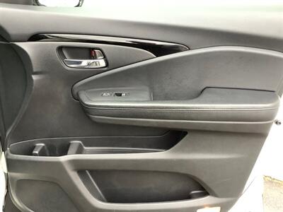 2018 Honda Pilot Touring   - Photo 35 - Crest Hill, IL 60403