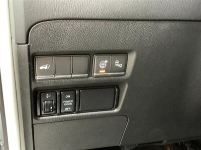 2017 INFINITI QX80   - Photo 19 - Crest Hill, IL 60403