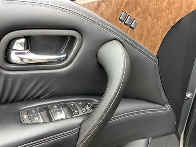 2017 INFINITI QX80   - Photo 15 - Crest Hill, IL 60403