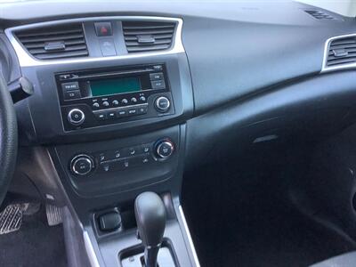 2017 Nissan Sentra S - Photo 10 - Crest Hill, IL 60403