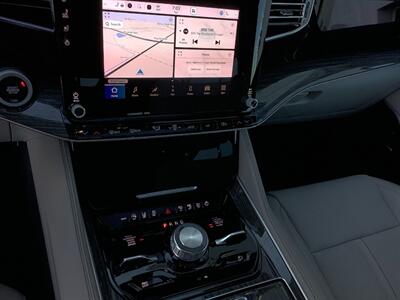 2022 Wagoneer Wagoneer Series III   - Photo 15 - Crest Hill, IL 60403