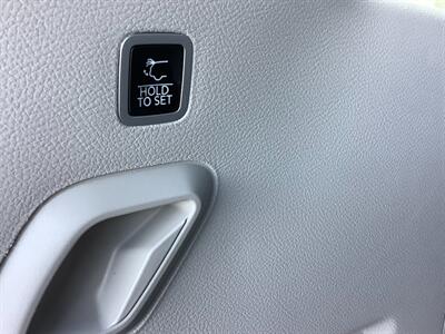 2022 Wagoneer Wagoneer Series III   - Photo 30 - Crest Hill, IL 60403