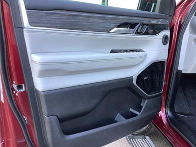 2022 Wagoneer Wagoneer Series III   - Photo 37 - Crest Hill, IL 60403