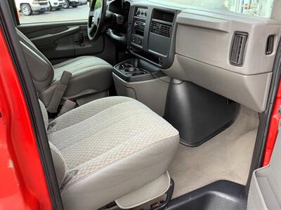 2006 Chevrolet Express LS 3500   - Photo 24 - Crest Hill, IL 60403