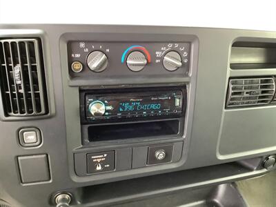 2006 Chevrolet Express LS 3500   - Photo 17 - Crest Hill, IL 60403