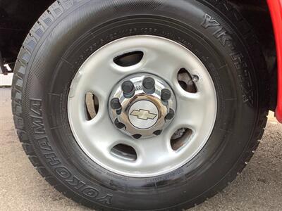 2006 Chevrolet Express LS 3500   - Photo 37 - Crest Hill, IL 60403