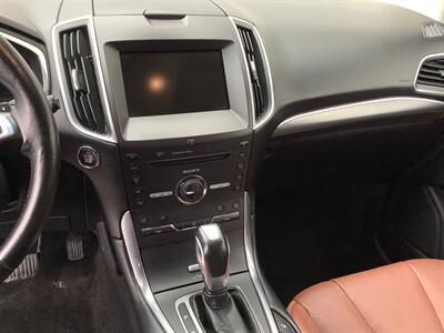 2015 Ford Edge Titanium   - Photo 11 - Crest Hill, IL 60403
