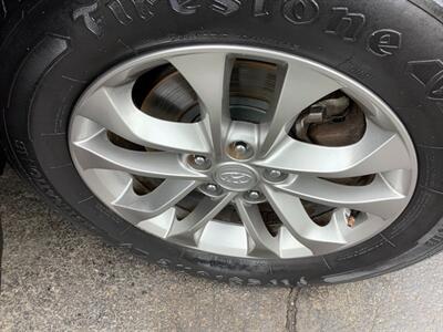 2019 Hyundai SANTA FE SE 2.4L   - Photo 40 - Crest Hill, IL 60403