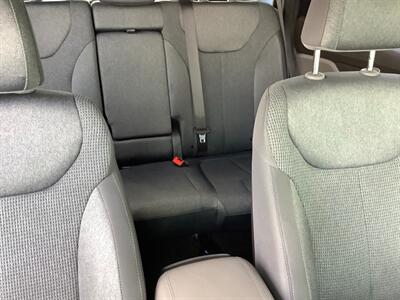 2019 Hyundai SANTA FE SE 2.4L   - Photo 37 - Crest Hill, IL 60403