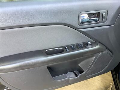 2012 Ford Fusion SE - Photo 10 - Crest Hill, IL 60403