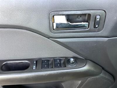 2012 Ford Fusion SE - Photo 11 - Crest Hill, IL 60403