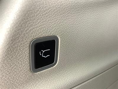 2021 Chrysler Pacifica Hybrid Limited   - Photo 62 - Crest Hill, IL 60403