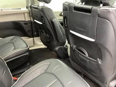2021 Chrysler Pacifica Hybrid Limited   - Photo 34 - Crest Hill, IL 60403