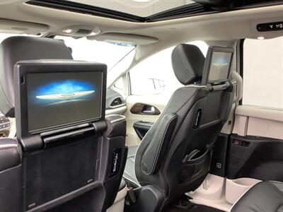 2021 Chrysler Pacifica Hybrid Limited   - Photo 55 - Crest Hill, IL 60403