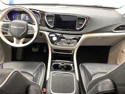 2021 Chrysler Pacifica Hybrid Limited   - Photo 51 - Crest Hill, IL 60403