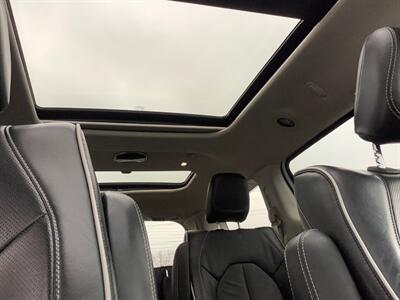 2021 Chrysler Pacifica Hybrid Limited   - Photo 47 - Crest Hill, IL 60403