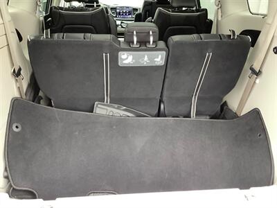 2021 Chrysler Pacifica Hybrid Limited   - Photo 58 - Crest Hill, IL 60403