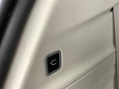 2021 Chrysler Pacifica Hybrid Limited   - Photo 61 - Crest Hill, IL 60403