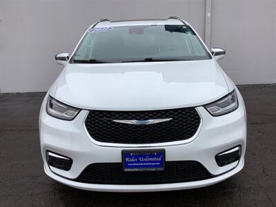 2021 Chrysler Pacifica Hybrid Limited   - Photo 10 - Crest Hill, IL 60403