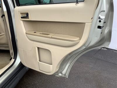 2010 Ford Escape Limited   - Photo 23 - Crest Hill, IL 60403