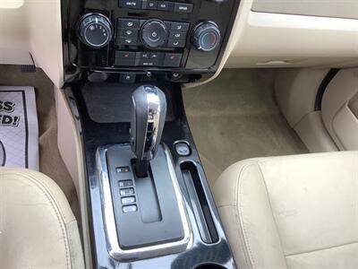 2010 Ford Escape Limited   - Photo 17 - Crest Hill, IL 60403
