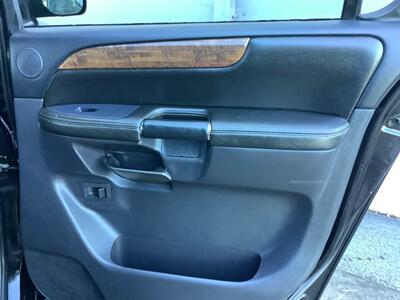 2010 Nissan Armada Titanium   - Photo 30 - Crest Hill, IL 60403
