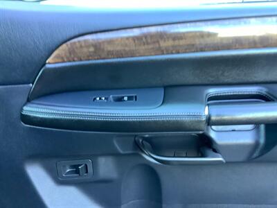 2010 Nissan Armada Titanium   - Photo 38 - Crest Hill, IL 60403