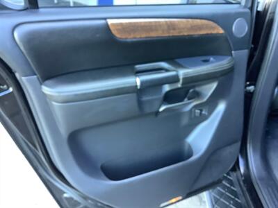 2010 Nissan Armada Titanium   - Photo 25 - Crest Hill, IL 60403