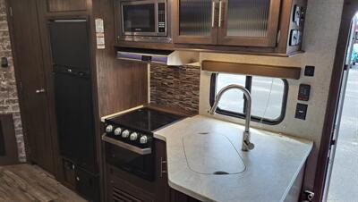 2018 FOREST RIVER CHEROKEE PATRIOT EDITION 264DBH   - Photo 6 - Pine River, MN 56474