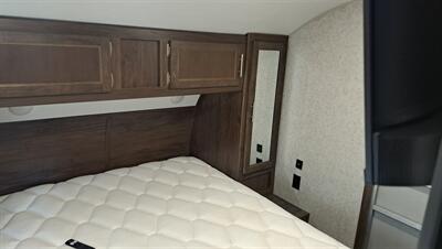 2018 FOREST RIVER CHEROKEE PATRIOT EDITION 264DBH   - Photo 9 - Pine River, MN 56474