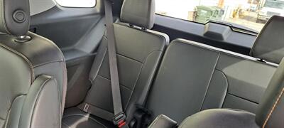 2018 Chevrolet Traverse LT   - Photo 8 - Pine River, MN 56474