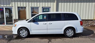 2016 Dodge Grand Caravan SE   - Photo 2 - Pine River, MN 56474