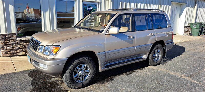2002 Lexus LX 470  