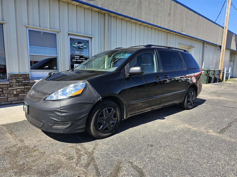 2009 Toyota Sienna CE  