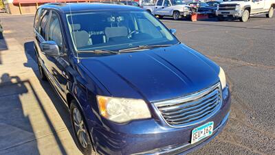 2014 Chrysler Town & Country TOURING L  30TH ANNIVERSARY - Photo 5 - Pine River, MN 56474