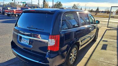 2014 Chrysler Town & Country TOURING L  30TH ANNIVERSARY - Photo 4 - Pine River, MN 56474