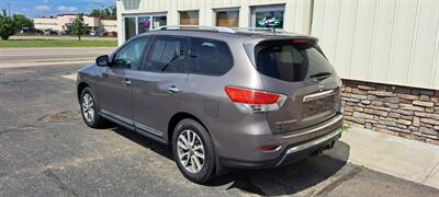 2014 Nissan Pathfinder SL   - Photo 3 - Pine River, MN 56474