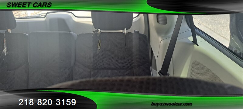 View vehicle photo 7