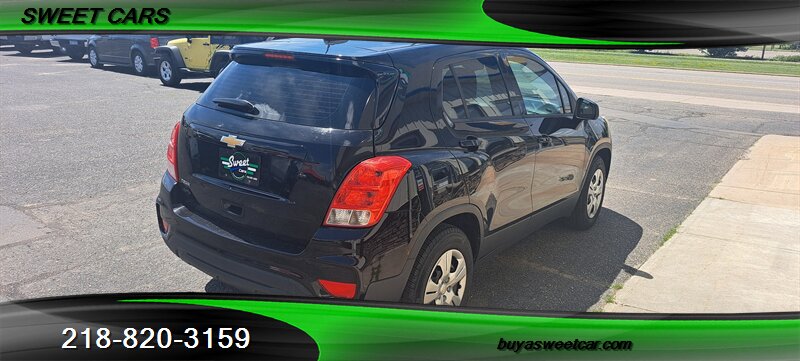 View vehicle photo 4
