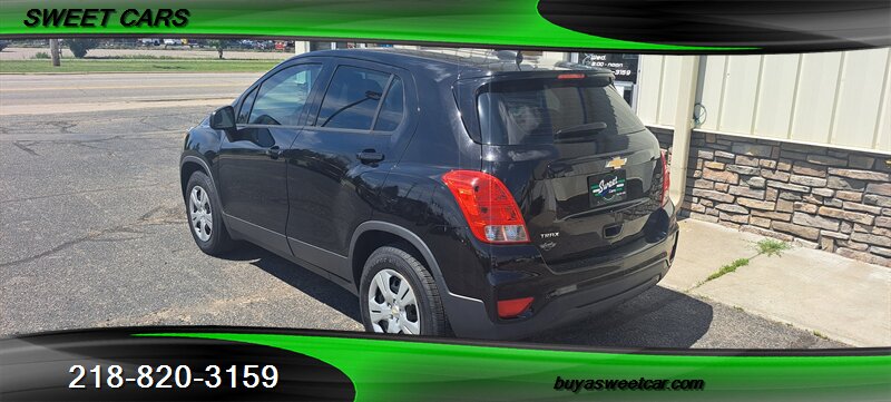 View vehicle photo 3