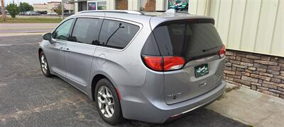 2018 Chrysler Pacifica LIMITED   - Photo 3 - Pine River, MN 56474