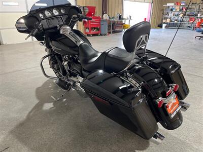 2017 Harley-Davidson Street Glide   - Photo 5 - Amarillo, TX 79118